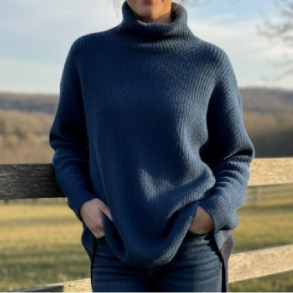 Juun.‎ J Blue Wool Blend Women’s Turtleneck Sweater Size 36